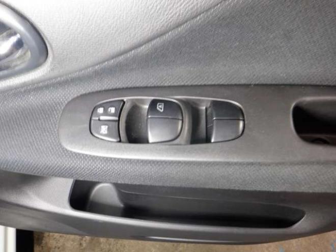 セレナ2.0 ハイウェイスター 4WD　本州仕入・ナビ・TV・Bカメラ・パワスラ・車検新規2年・リア修復済・後期型・エマブレ・リアモニター・ETC・クルコン・アイドリングストップ 2000