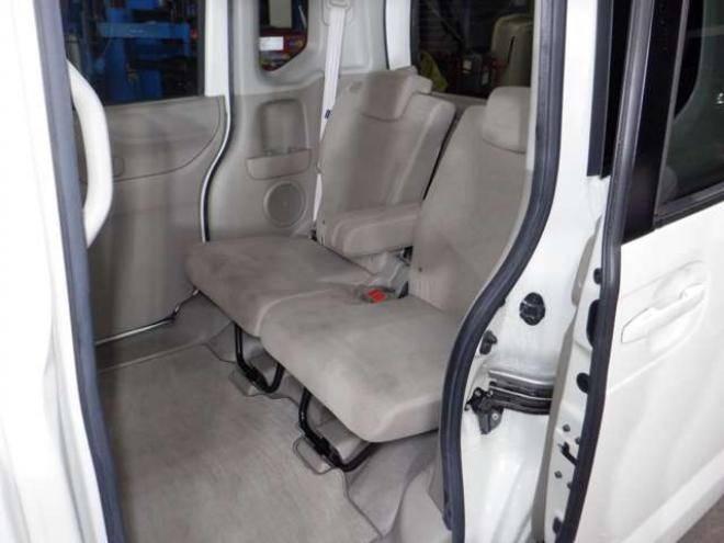 N-BOXG Lパッケージ 4WD　本州仕入・ナビ・TV・Bカメラ・両側電動 660