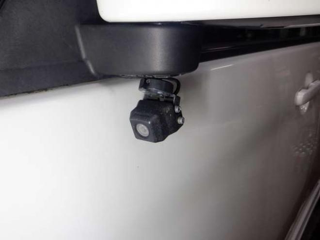 ソリオ1.2 バンディット 4WD　4WD　ナビ　フルセグTV　USB接続　バックカメラ　サイドカメラ　シートヒーター　両側パワスラ　100V電源　HID　フォグランプ　ドアバイザー　スマートキー　プッシュスタート 1200