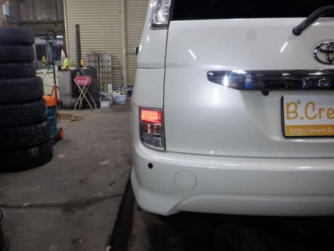 アイシス1.8 プラタナ 4WD　ナビ・TV・B/T・Bカメラ・パワスラ・寒冷地仕様・クリアランスソナー・ETC・リアヒーター・スマートキー・プッシュスタート・社外エンスタ・フォグランプ・オートエアコン 1800