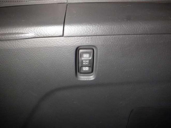 アイシス1.8 プラタナ 4WD　ナビ・TV・B/T・Bカメラ・パワスラ・寒冷地仕様・クリアランスソナー・ETC・リアヒーター・スマートキー・プッシュスタート・社外エンスタ・フォグランプ・オートエアコン 1800