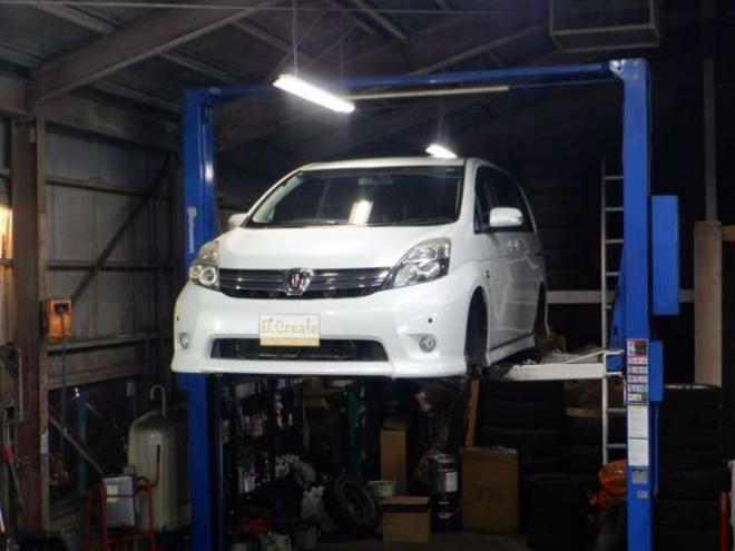 アイシス1.8 プラタナ 4WD　ナビ・TV・B/T・Bカメラ・パワスラ・寒冷地仕様・クリアランスソナー・ETC・リアヒーター・スマートキー・プッシュスタート・社外エンスタ・フォグランプ・オートエアコン 1800