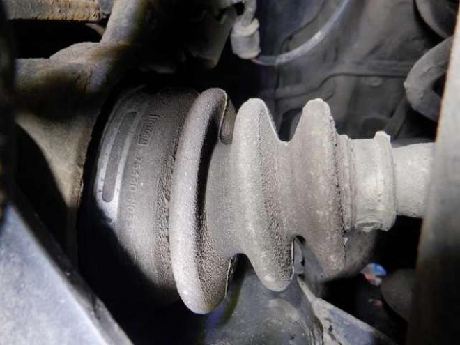 アイシス1.8 プラタナ 4WD　ナビ・TV・B/T・Bカメラ・パワスラ・寒冷地仕様・クリアランスソナー・ETC・リアヒーター・スマートキー・プッシュスタート・社外エンスタ・フォグランプ・オートエアコン 1800