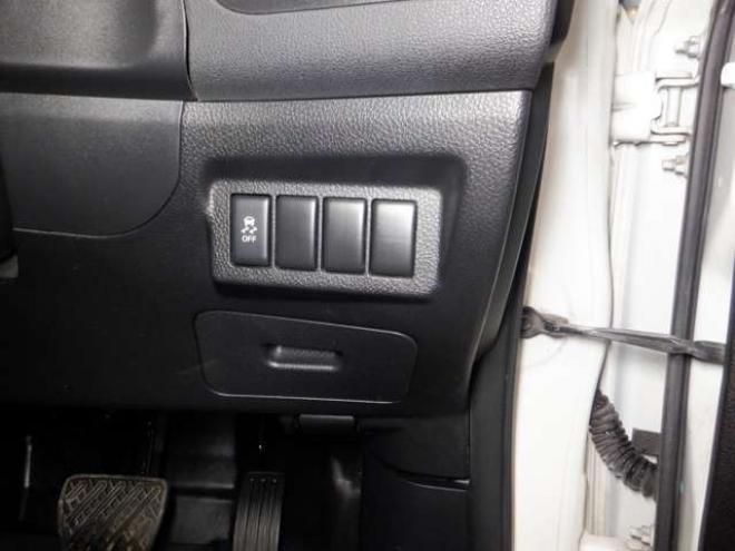 エクストレイル2.0 20Xtt 4WD　ナビ・TV・B/T・Bカメラ・後期型・カプロンシート・キセノン・全席シートヒーター・クルコン・インテリキー・純正AW・フォグランプ・ルーフレール・ETC 2000