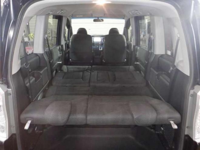 ステップワゴン2.0 スパーダ Z 4WD　ナビ・TV・Bカメラ・B/T・両側電動・スマートキー・ETC・HID・フルフラットシート・VSA・ミラーヒーター・ワイパーデアイサー・リアヒーター・オートライト 2000