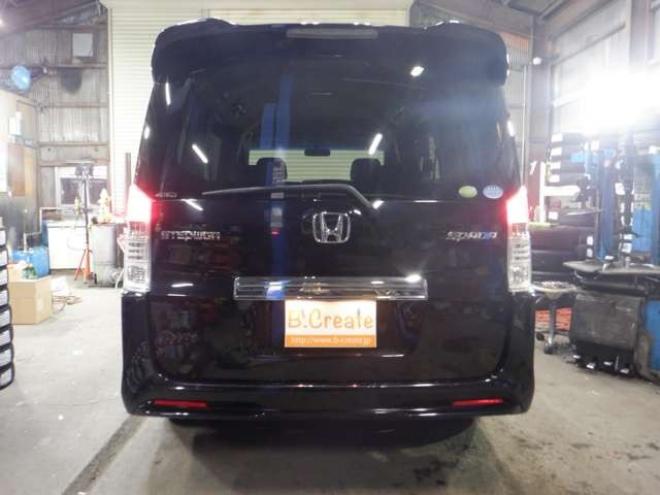 ステップワゴン2.0 スパーダ Z 4WD　ナビ・TV・Bカメラ・B/T・両側電動・スマートキー・ETC・HID・フルフラットシート・VSA・ミラーヒーター・ワイパーデアイサー・リアヒーター・オートライト 2000