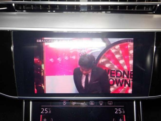 アウディA8 55 TFSI クワトロ 4WD　本州仕入・ナビ・TV・B/T・サンルーフ・黒革・360°カメラ・LEDヘッドライト・後席リモート・BANG&OLUSENサウンド・電動トランク・全席電動シート・全席パワークロージングドア・ヘッドアップディスプレイ 3000