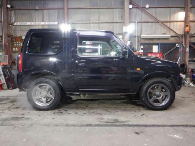 ジムニークロスアドベンチャー XC 4WD　本州仕入・ナビ・TV・B/T・シートヒーター・キーレス・ミラーヒーター・ターボ・ライトレベライザー・ETC・ドアバイザー・電動格納ミラー・16インチ社外AW・フォグランプ 660