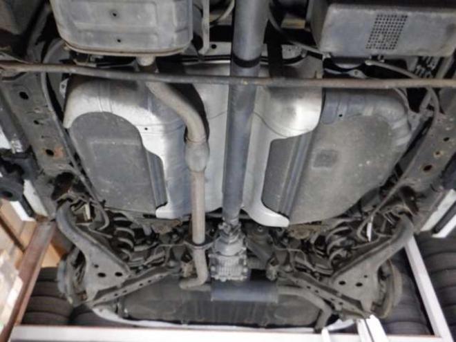 セレナ2.0 ハイウェイスター 4WD　ナビ・TV・Bカメラ・B/T・両側電動・インテリキー・プッシュスタート・アイドリングストップ・クルコン・HID・ETC・フォグランプ・純正AW・寒冷地仕様・純正エンスタ・リア席サンシェード 2000