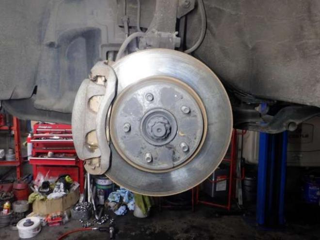 セレナ2.0 ハイウェイスター 4WD　ナビ・TV・Bカメラ・B/T・両側電動・インテリキー・プッシュスタート・アイドリングストップ・クルコン・HID・ETC・フォグランプ・純正AW・寒冷地仕様・純正エンスタ・リア席サンシェード 2000