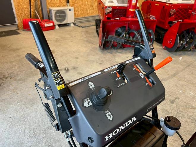 除雪機ホンダ　HSS760n（JX）クロスオーガー
