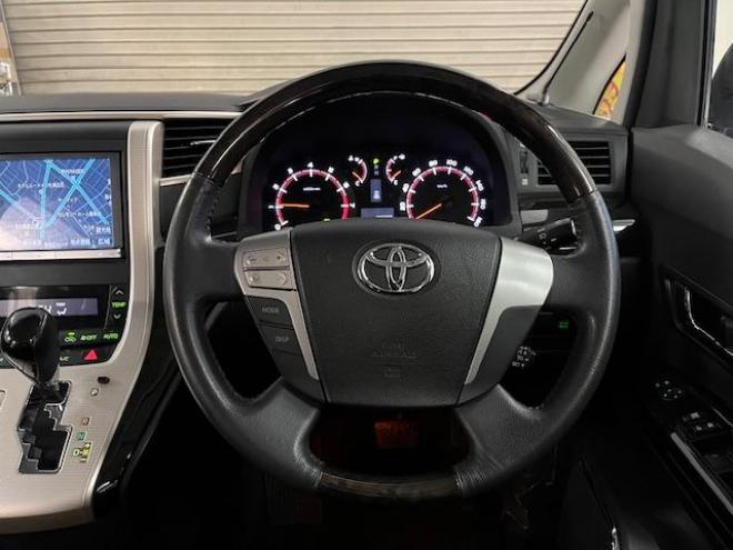 ヴェルファイア２．４Ｚ　ゴールデンアイズ　後期型　ワンオーナー　寒冷地仕様　禁煙車　両側パワースライドドア　パワーバックドア　純正ＨＤＤナビ　地デジ　ＤＶＤ再生　Ｂｌｕｅｔｏｏｔｈ　純正リアフリップダウンモニター　エンジンスターター　ＥＴＣ 4WD 2400 5Dr