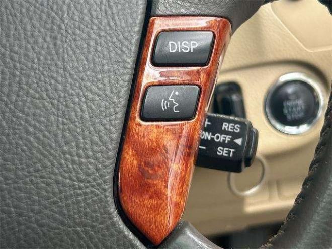 クラウンロイヤル 3.0 ロイヤルサルーン i-Four 4WD　ドライブレコーダー　オートクルーズコントロール　バックカメラ　ナビ　エアロ　HID　スマートキー　電動格納ミラー　盗難防止システム　衝突安全ボディ 3000