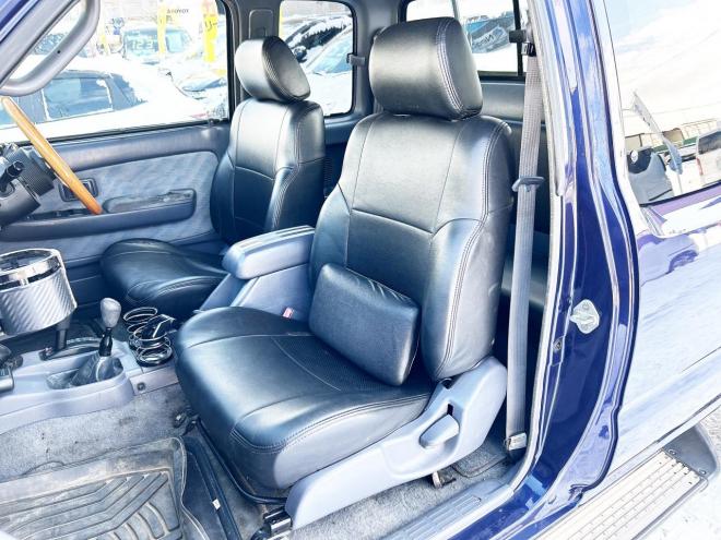 ハイラックススポーツPU EXTキャブ2.4DTワイドボディ4WD　ローンが不安な方＜優遇ローン＞　ユーザー買取車　ディーゼル車　リフトアップ　LEDライト　LEDテール 4WD 2400 5Dr