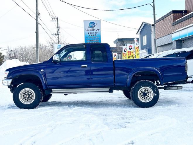 ハイラックススポーツPU EXTキャブ2.4DTワイドボディ4WD　ローンが不安な方＜優遇ローン＞　ユーザー買取車　ディーゼル車　リフトアップ　LEDライト　LEDテール 4WD 2400 5Dr