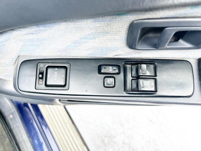 ハイラックススポーツPU EXTキャブ2.4DTワイドボディ4WD　ローンが不安な方＜優遇ローン＞　ユーザー買取車　ディーゼル車　リフトアップ　LEDライト　LEDテール 4WD 2400 5Dr