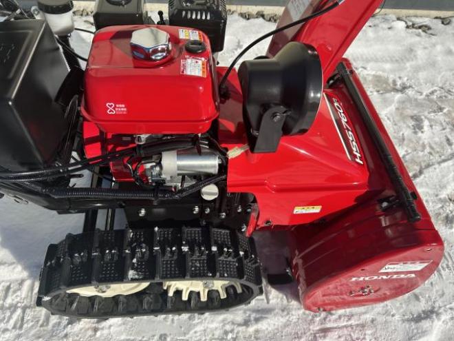除雪機ホンダHSS760n新品同様で非常に綺麗です　今シーズン購入機