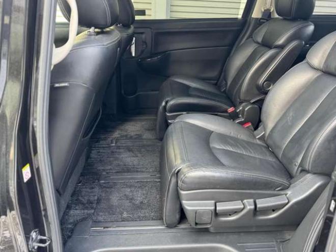 エルグランド3.5 ライダー 4WD　本革シート　サンルーフ　両側Pスライド　パワーバックドア 3500