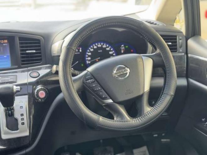 エルグランド3.5 ライダー 4WD　本革シート　サンルーフ　両側Pスライド　パワーバックドア 3500