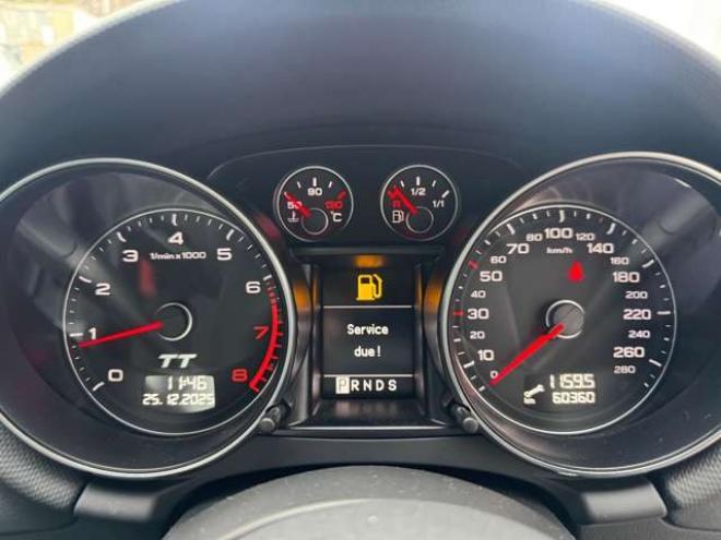 アウディTT クーペ 2.0 TFSI クワトロ 4WD　ナビ　TV　Bカメラ　Bluetooth　夏冬タイヤ 正規輸入車 2000