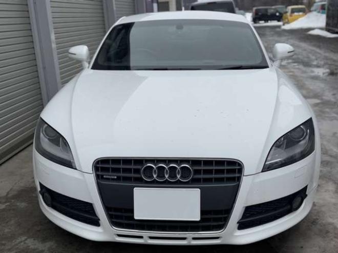 アウディTT クーペ 2.0 TFSI クワトロ 4WD　ナビ　TV　Bカメラ　Bluetooth　夏冬タイヤ 正規輸入車 2000