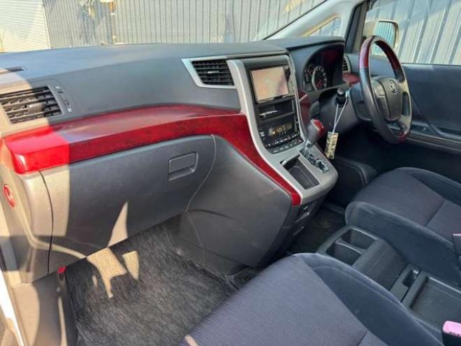 ヴェルファイア2.4 Z 4WD　両側Pスライド　フリップダウン 2400