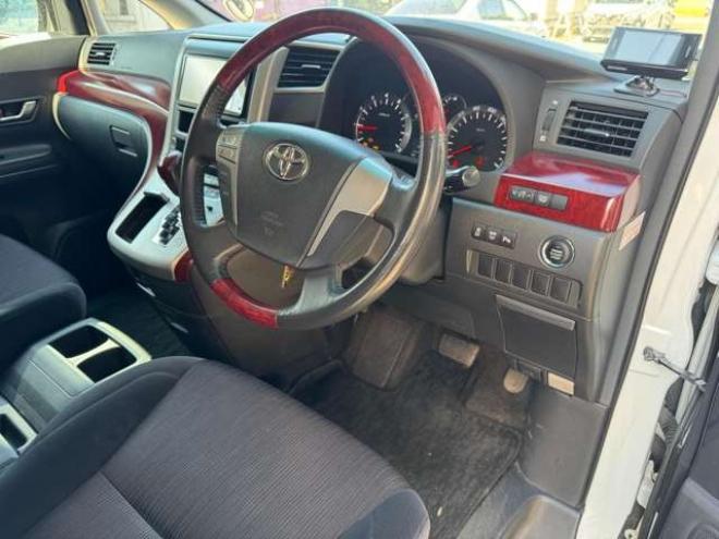 ヴェルファイア2.4 Z 4WD　両側Pスライド　フリップダウン 2400