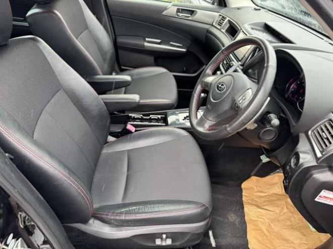 エクシーガ2.0 i-S アドバンテージ ライン 4WD　スマートキー　ナビ　TV 2000