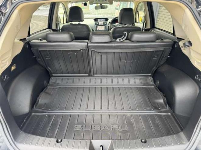 インプレッサスポーツ 2.0 i-S アイサイト 4WD　本革シート　HID　Bluetooth 2000