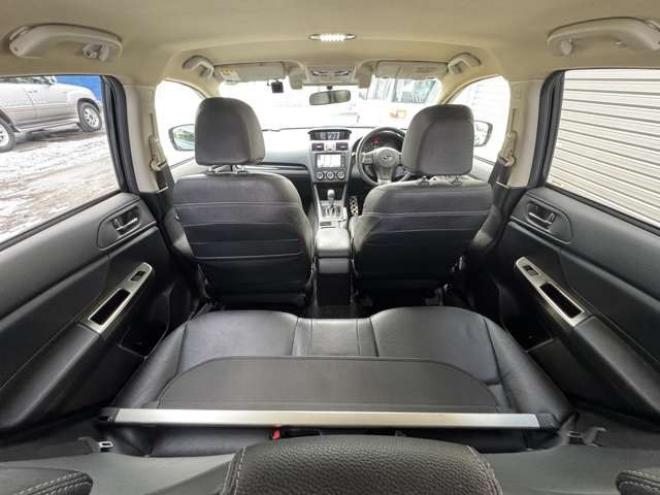 インプレッサスポーツ 2.0 i-S アイサイト 4WD　本革シート　HID　Bluetooth 2000