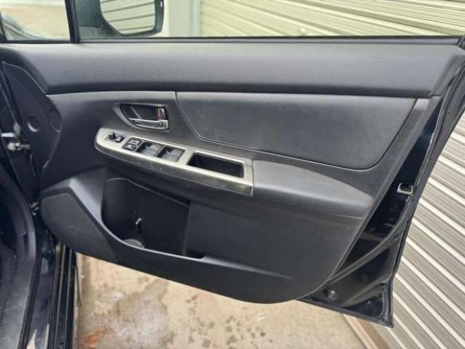 インプレッサスポーツ 2.0 i-S アイサイト 4WD　本革シート　HID　Bluetooth 2000