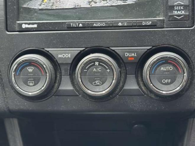 インプレッサスポーツ 2.0 i-S アイサイト 4WD　本革シート　HID　Bluetooth 2000