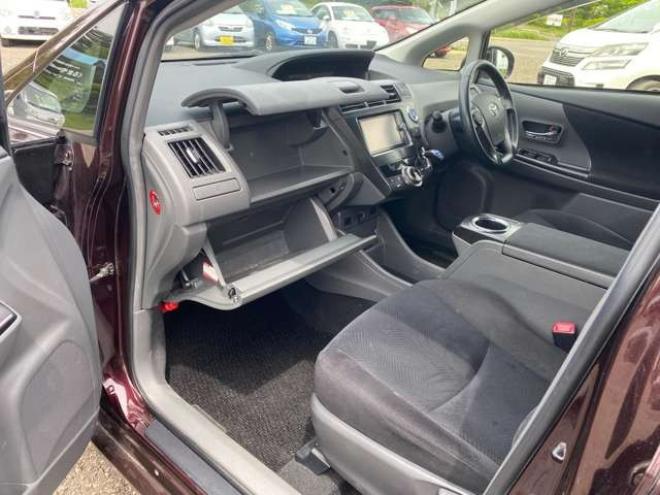 プリウスα1.8 G チューン ブラック　 2WD 1800