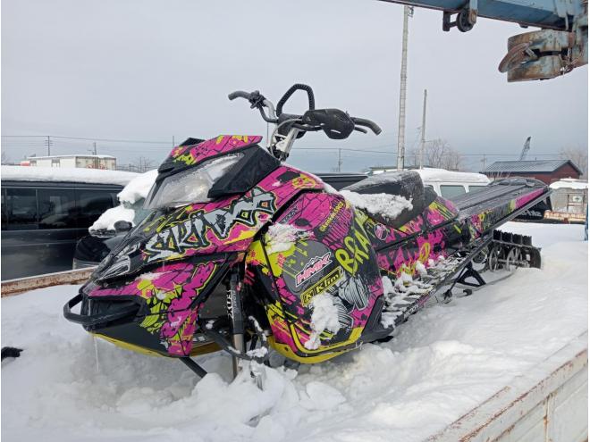 スノーバイクスキードゥスノーモービル ski-doo  ポラリス。CAT。ヤマハ取り扱い委託あり