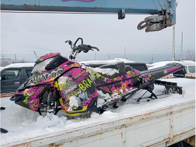 スノーバイクスキードゥスノーモービル ski-doo  ポラリス。CAT。ヤマハ取り扱い委託あり