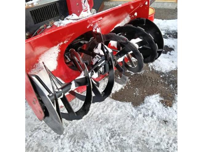 除雪機状態良好　ヤナセ除雪機11-20HST　20馬力　毎年点検整備済の優良機械