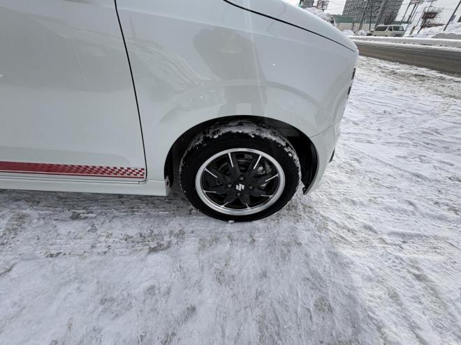 アルトALTO TURBO RS 4WD本州仕入　寒冷地仕様　ブレーキアシスト　TURBO 5AG 純正ワンセグナビ　シートヒーター　HIDヘッド　PUSHスタート　スマートキースペアー有　１５インチアルミ　エンジンオイル交換　スタットレス付　スポーツマフラー付　ETC 4WD 660 ５Dr