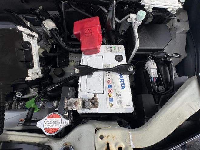 アルトALTO TURBO RS 4WD本州仕入　寒冷地仕様　ブレーキアシスト　TURBO 5AG 純正ワンセグナビ　シートヒーター　HIDヘッド　PUSHスタート　スマートキースペアー有　１５インチアルミ　エンジンオイル交換　スタットレス付　スポーツマフラー付　ETC 4WD 660 ５Dr