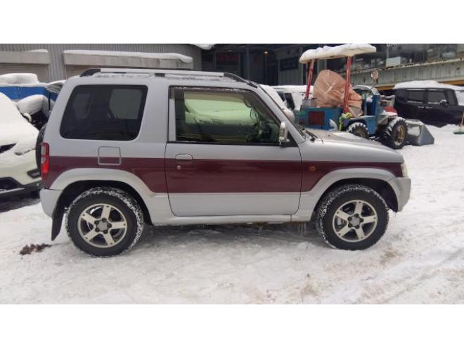 パジェロミニエクシード　4WD 660 3Dr