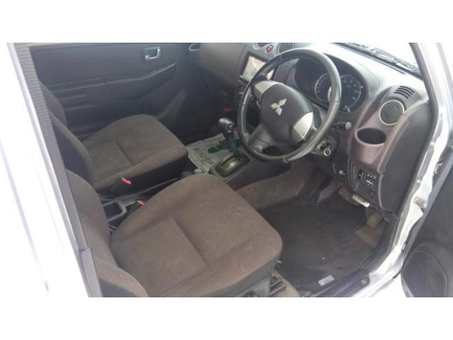 パジェロミニエクシード　4WD 660 3Dr