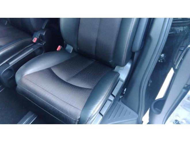 エルグランド250ハイウェイスターS アーバンクロム　4WD 4WD 2500 5Dr