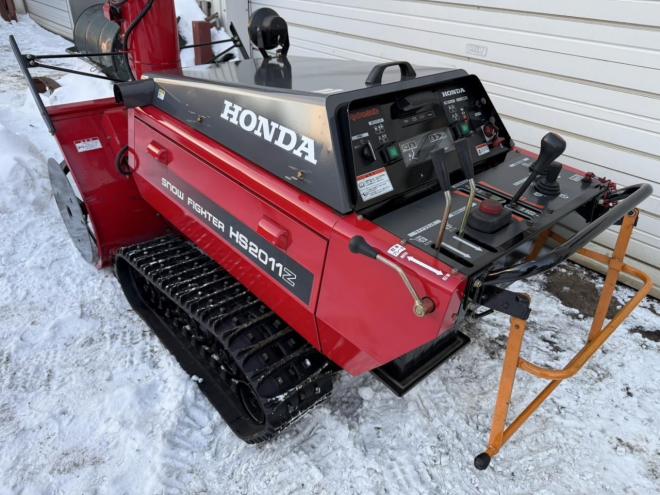 除雪機飛距離抜群！ホンダ HS2011Z スノーファイター 20馬力 状態極上