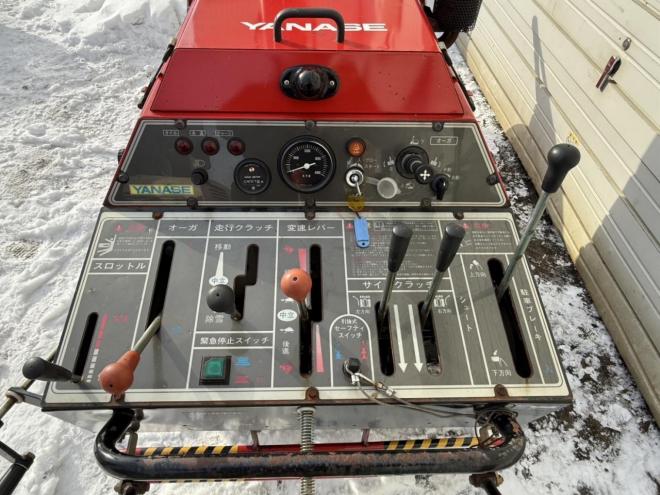 除雪機ヤナセ 11-26HST 26馬力大型ディーゼル 僅か857アワー