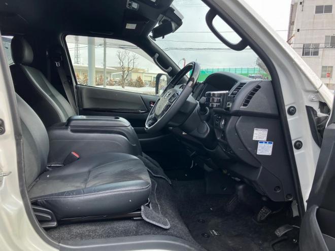 ハイエース中古　スーパーGLダークプライムⅡ　ロングボディ　ディーゼルターボ4WD