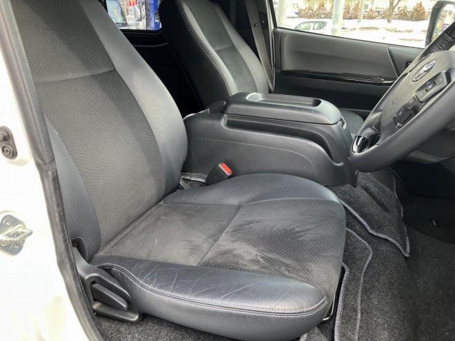 ハイエース中古　スーパーGLダークプライムⅡ　ロングボディ　ディーゼルターボ4WD