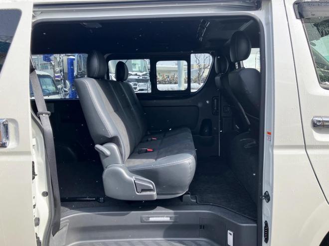 ハイエース中古　スーパーGLダークプライムⅡ　ロングボディ　ディーゼルターボ4WD