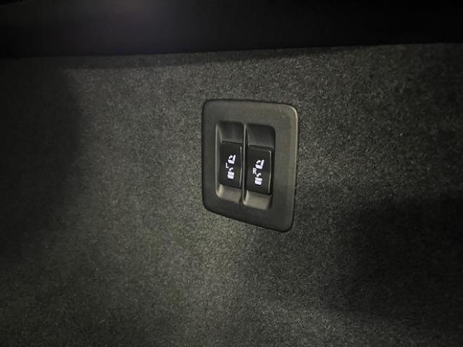 レクサスＲＸ４５０ｈ　Ｆスポーツ　本州仕入　寒冷地仕様　禁煙車　電動サンルーフ　純正２０インチＡＷ　社外１８ＡＷ＋スタッドレスタイヤ付　純正レザーシート　純正ナビ　地デジ　Ｂｌｕｅｔｏｏｔｈ　シートヒーター＆クーラー　前後ドラレコ 4WD 3500 5Dr