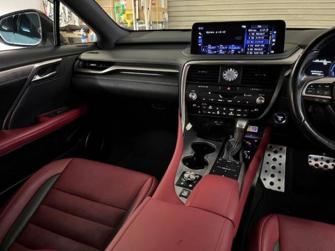 レクサスＲＸ４５０ｈ　Ｆスポーツ　本州仕入　寒冷地仕様　禁煙車　電動サンルーフ　純正２０インチＡＷ　社外１８ＡＷ＋スタッドレスタイヤ付　純正レザーシート　純正ナビ　地デジ　Ｂｌｕｅｔｏｏｔｈ　シートヒーター＆クーラー　前後ドラレコ 4WD 3500 5Dr