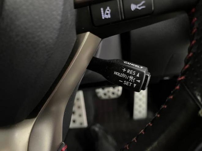 レクサスＲＸ４５０ｈ　Ｆスポーツ　本州仕入　寒冷地仕様　禁煙車　電動サンルーフ　純正２０インチＡＷ　社外１８ＡＷ＋スタッドレスタイヤ付　純正レザーシート　純正ナビ　地デジ　Ｂｌｕｅｔｏｏｔｈ　シートヒーター＆クーラー　前後ドラレコ 4WD 3500 5Dr