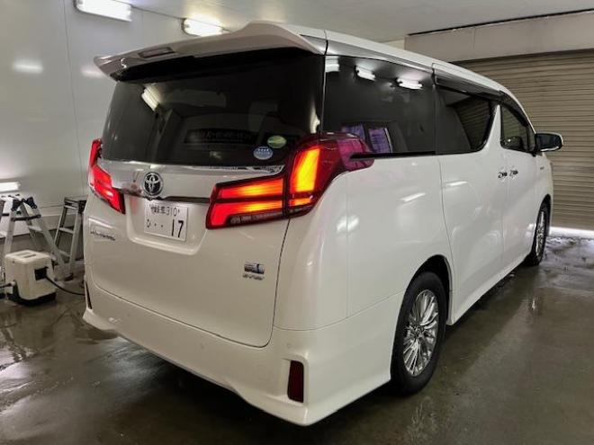 アルファードハイブリッドＳＲ　本州仕入　寒冷地仕様　禁煙車　純正ブラックレザーシート　純正１７インチＡＷ　社外１６ＡＷ＋スタッドレスタイヤ付　純正ナビ　地デジ　Ｂｌｕｅｔｏｏｔｈオーディオ　純正リアフリップダウンモニター　ＥＴＣ 4WD 2500 5Dr